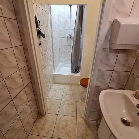 Fantastic Waw - J7 C وارسو